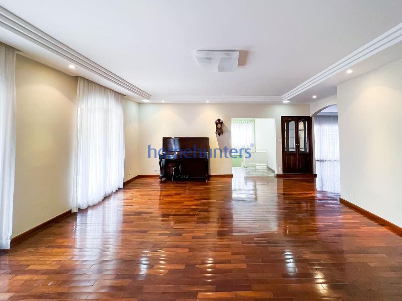 Casa à venda e aluguel com 4 quartos, 317m² - Foto 12