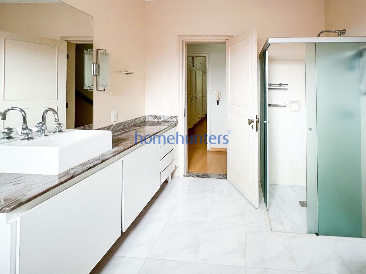 Casa à venda e aluguel com 4 quartos, 317m² - Foto 11