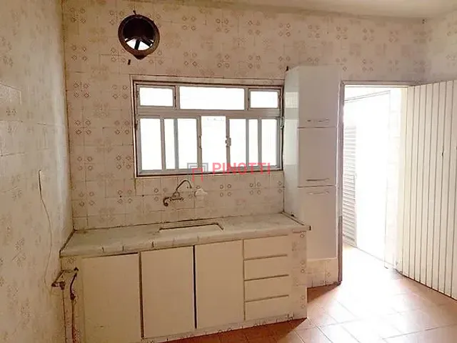 Casa 2 quartos e 1 banheiro, para alugar, no bairro Alves Dias em São Bernardo do Campo