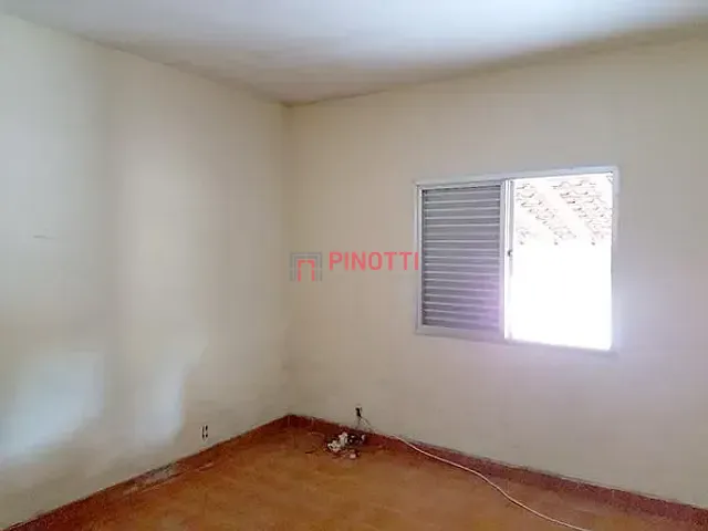 Casa 2 quartos e 1 banheiro, para alugar, no bairro Alves Dias em São Bernardo do Campo