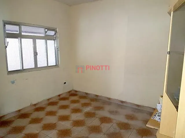 Casa 2 quartos e 1 banheiro, para alugar, no bairro Alves Dias em São Bernardo do Campo