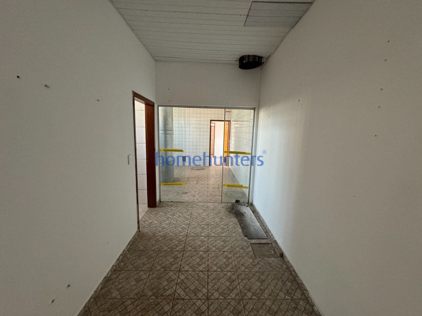 Casa para alugar com 1 quarto, 290m² - Foto 15