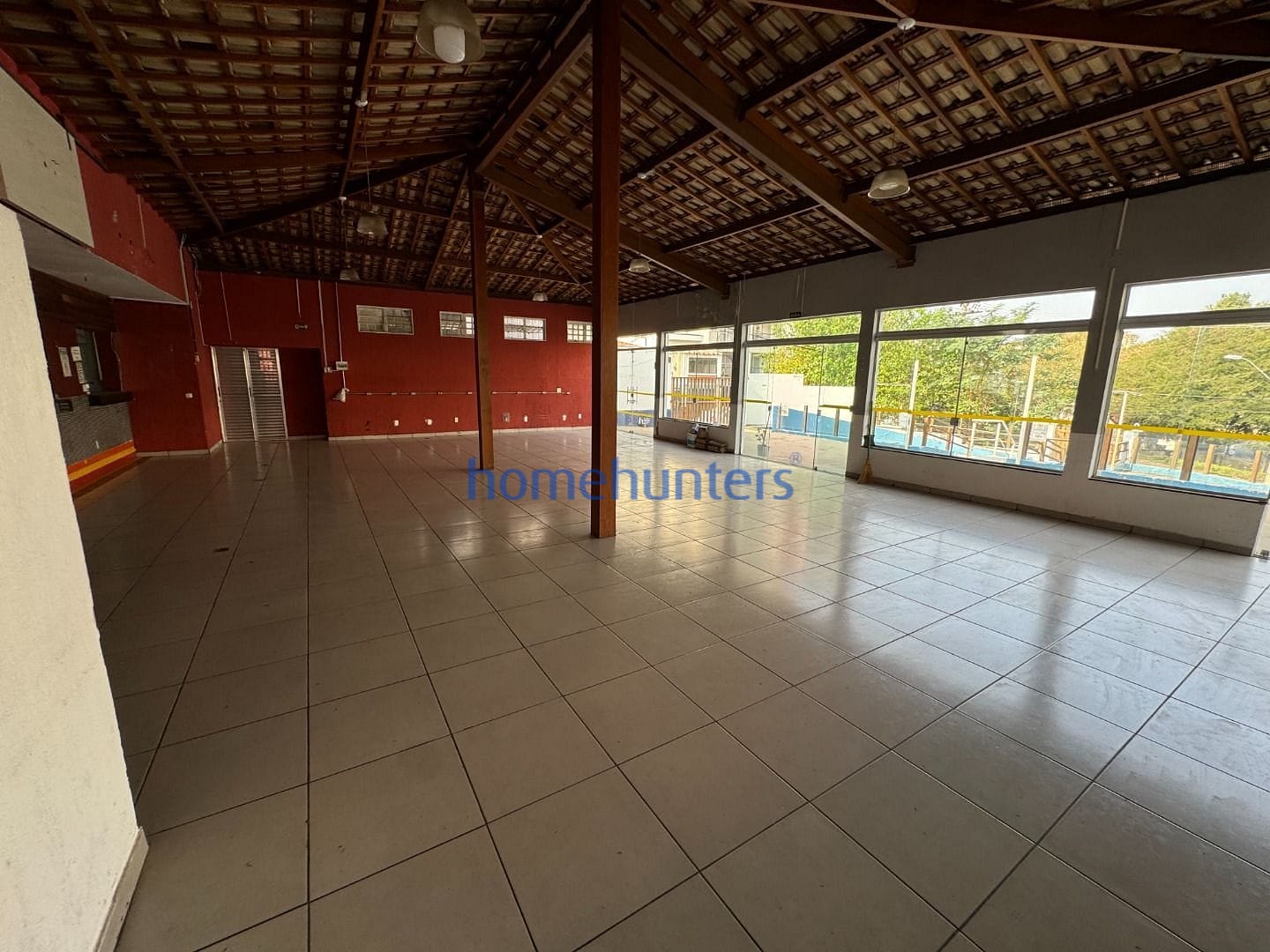 Casa para alugar com 1 quarto, 290m² - Foto 9