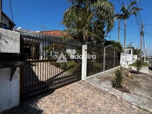 Casa 3 quartos e 2 banheiros, à venda, no bairro Xaxim em Curitiba