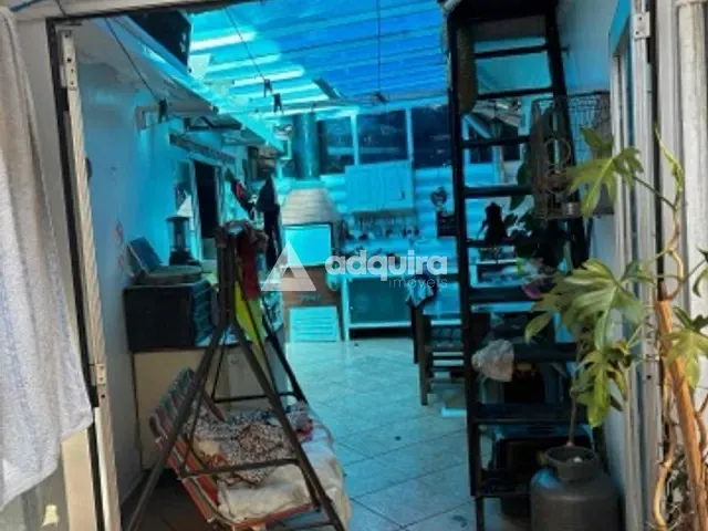 Casa 3 quartos e 2 banheiros, à venda, no bairro Xaxim em Curitiba