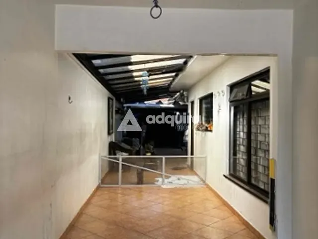 Casa 3 quartos e 2 banheiros, à venda, no bairro Xaxim em Curitiba