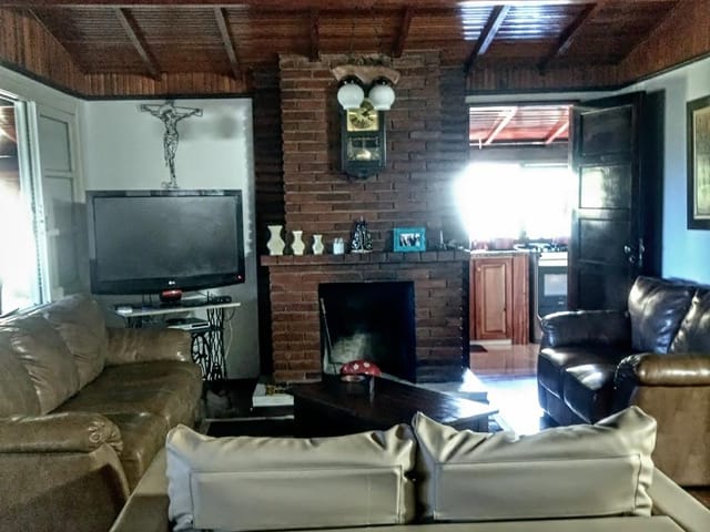 Casa com 12442m² 3 quartos e 1 banheiro, à venda, no bairro Engenho d'água em Guaratinguetá
