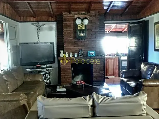 Casa com 12442m² 3 quartos e 1 banheiro, à venda, no bairro Engenho d'água em Guaratinguetá