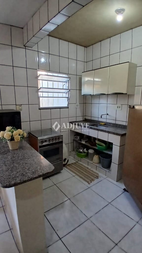 Casa à venda e aluguel com 3 quartos, 360m² - Foto 16