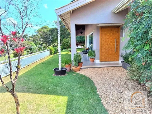 Casa com 700m² 3 quartos e 3 banheiros, à venda, no bairro Condominio Parque das Garças I em Atibaia