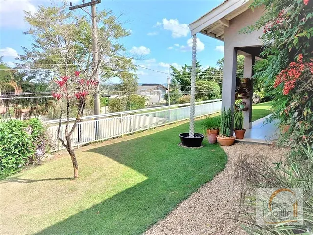 Casa com 700m² 3 quartos e 3 banheiros, à venda, no bairro Condominio Parque das Garças I em Atibaia