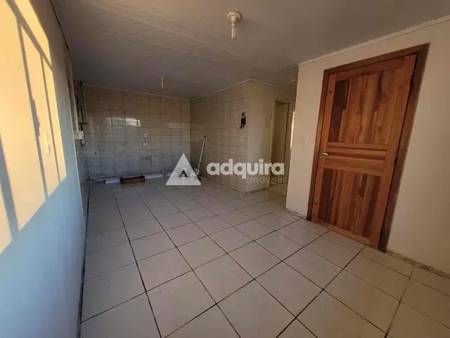 Casa com 330m² 2 quartos e 1 banheiro, à venda, no bairro Nova Rússia em Ponta Grossa