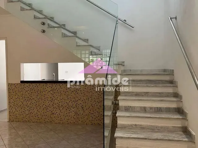 Casa com 10m² 3 quartos e 2 banheiros, à venda, no bairro Jardim Torrão de Ouro em São José Dos Campos