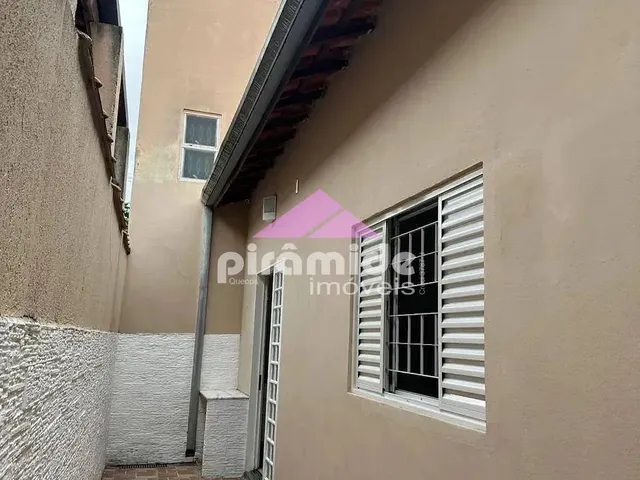 Casa com 10m² 3 quartos e 2 banheiros, à venda, no bairro Jardim Torrão de Ouro em São José Dos Campos