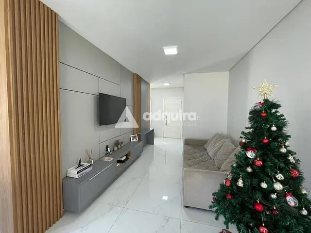 Casa com 340m² 3 quartos e 2 banheiros, à venda, no bairro Cará-cará em Ponta Grossa