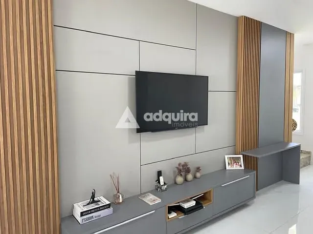 Casa com 340m² 3 quartos e 2 banheiros, à venda, no bairro Cará-cará em Ponta Grossa