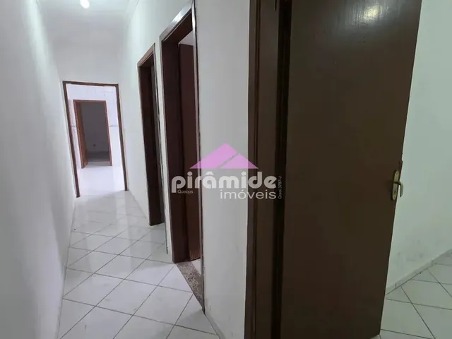 Casa com 130m² 3 quartos e 2 banheiros, à venda, no bairro Jardim Luiza em Jacareí