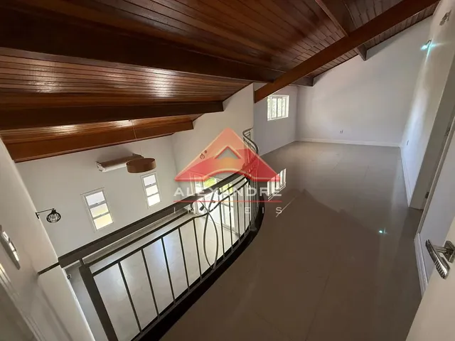 Casa com 10m² 3 quartos e 4 banheiros, à venda, no bairro Condomínio Residencial Mirante do Vale em Jacareí