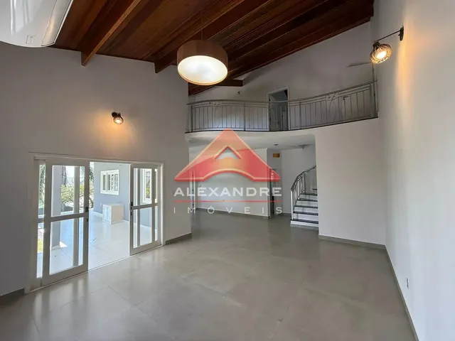 Casa com 10m² 3 quartos e 4 banheiros, à venda, no bairro Condomínio Residencial Mirante do Vale em Jacareí