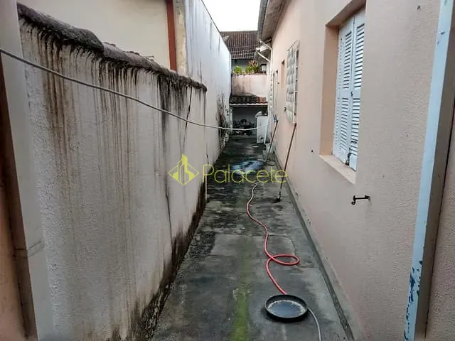 Casa com 250m² 3 quartos e 2 banheiros, à venda, no bairro Jardim Boa Vista em Pindamonhangaba