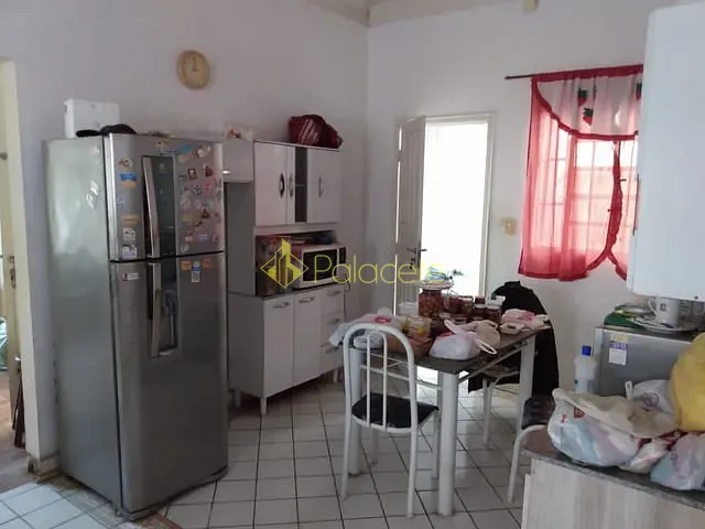 Casa com 250m² 3 quartos e 2 banheiros, à venda, no bairro Jardim Boa Vista em Pindamonhangaba