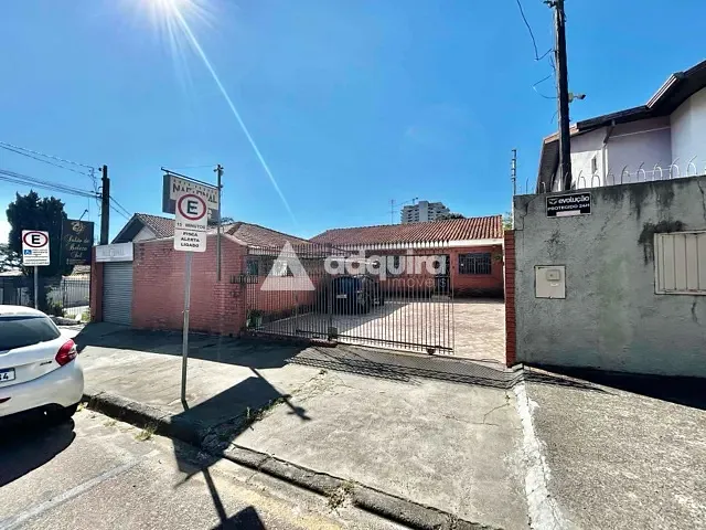 Casa à venda, no bairro Orfãs em Ponta Grossa