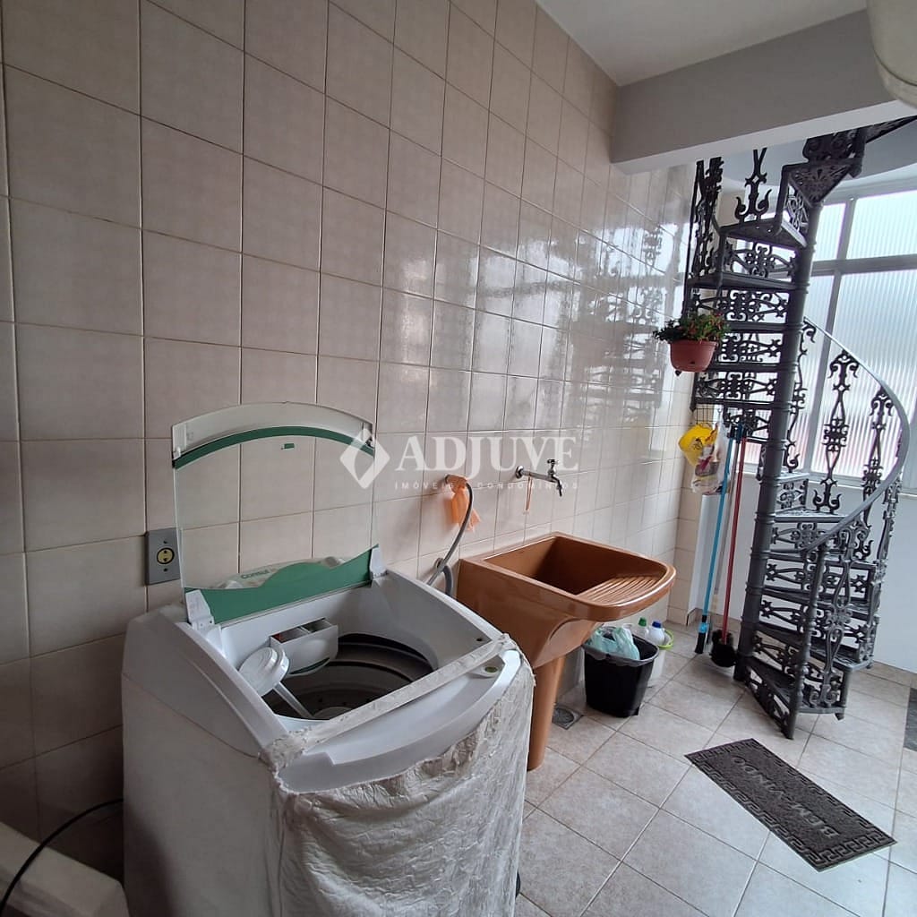 Casa à venda com 5 quartos, 140m² - Foto 30