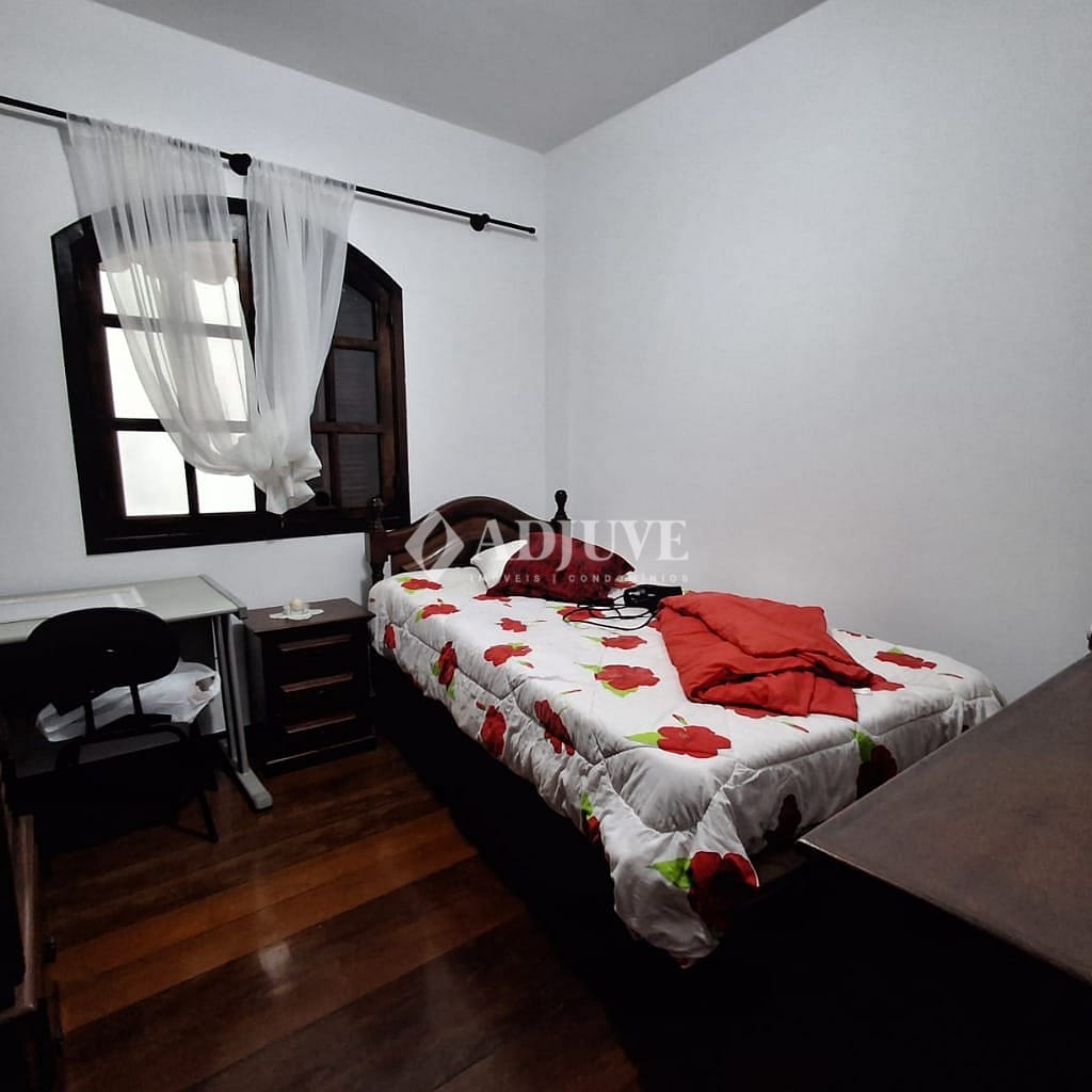 Casa à venda com 5 quartos, 140m² - Foto 28