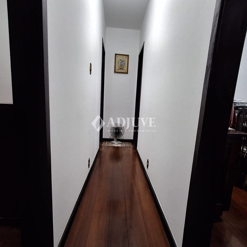 Casa à venda com 5 quartos, 140m² - Foto 22