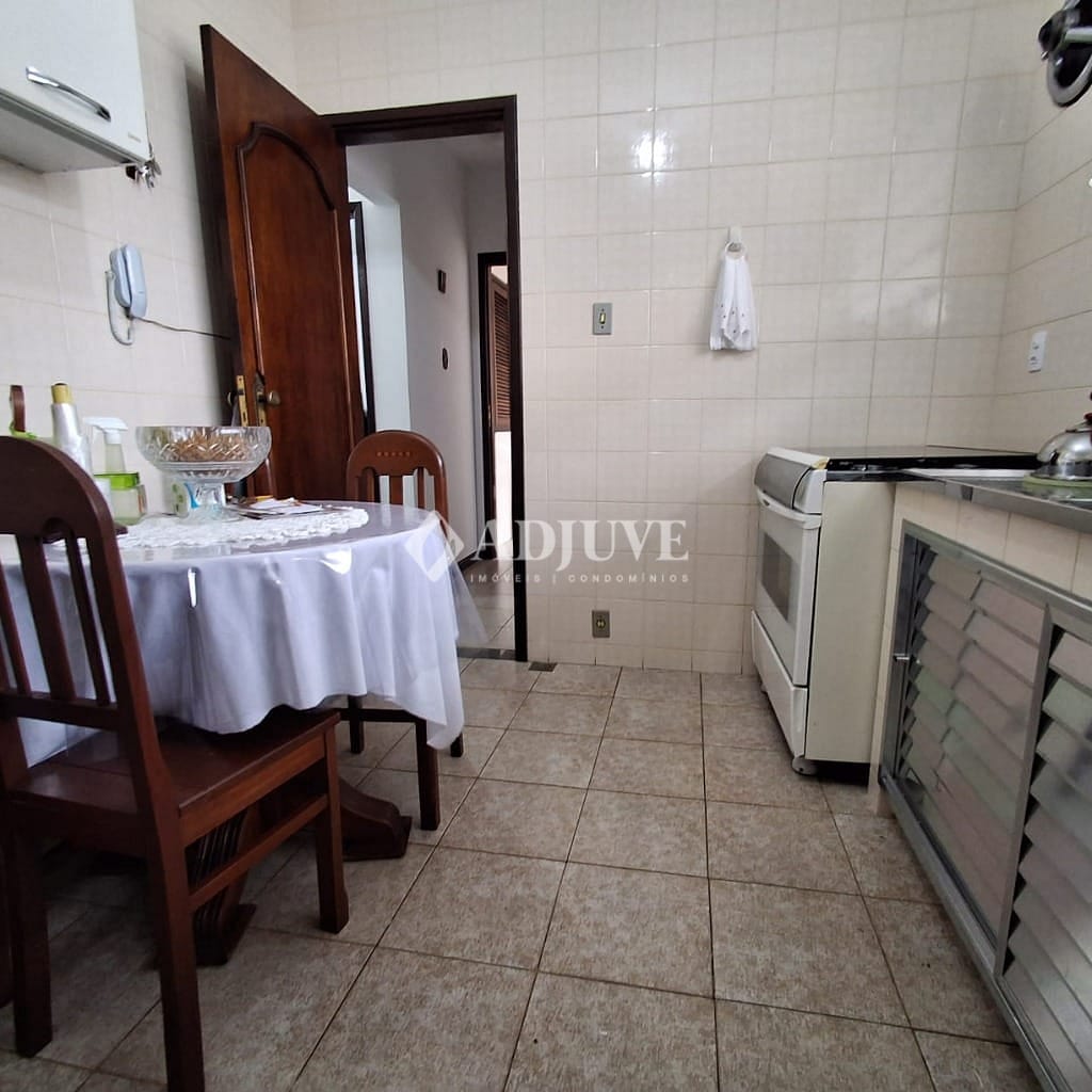 Casa à venda com 5 quartos, 140m² - Foto 29
