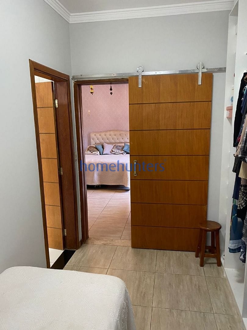 Casa à venda com 3 quartos, 236m² - Foto 11