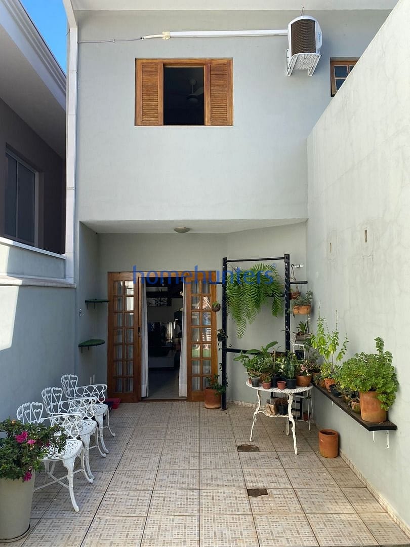 Casa à venda com 3 quartos, 236m² - Foto 25