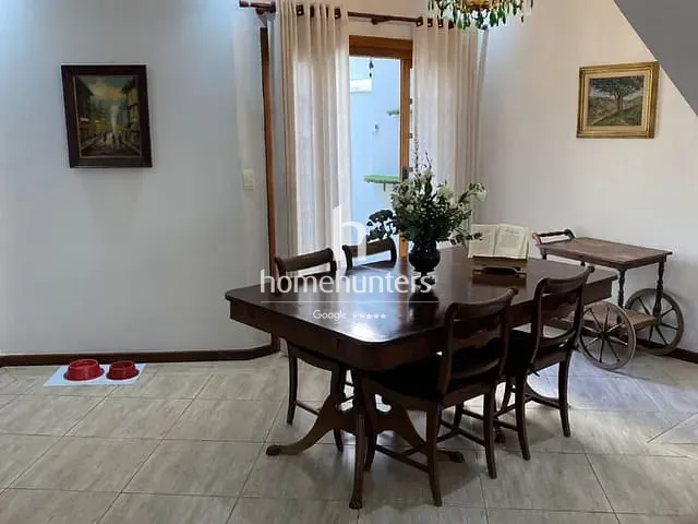 Casa com 300m² 3 quartos e 5 banheiros, à venda, no bairro Roncáglia em Valinhos