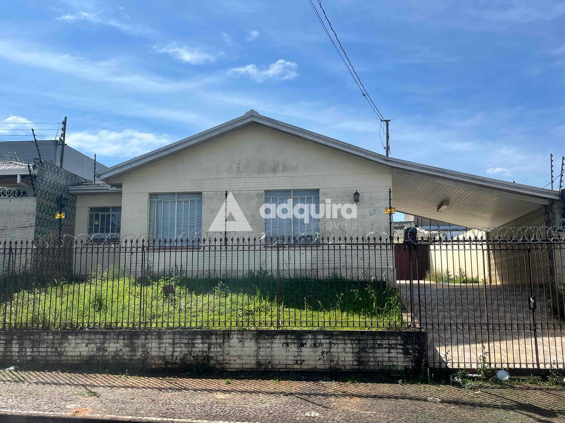 Casa à venda com 3 quartos, 147m² - Foto 2