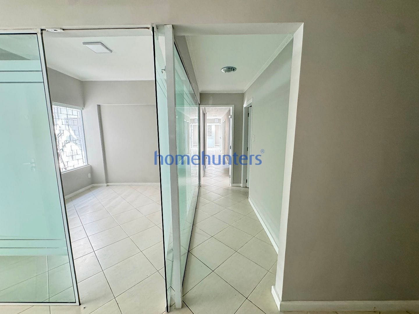 Casa à venda e aluguel com 12 quartos, 223m² - Foto 18