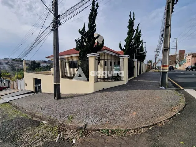 Casa para alugar, no bairro Uvaranas em Ponta Grossa