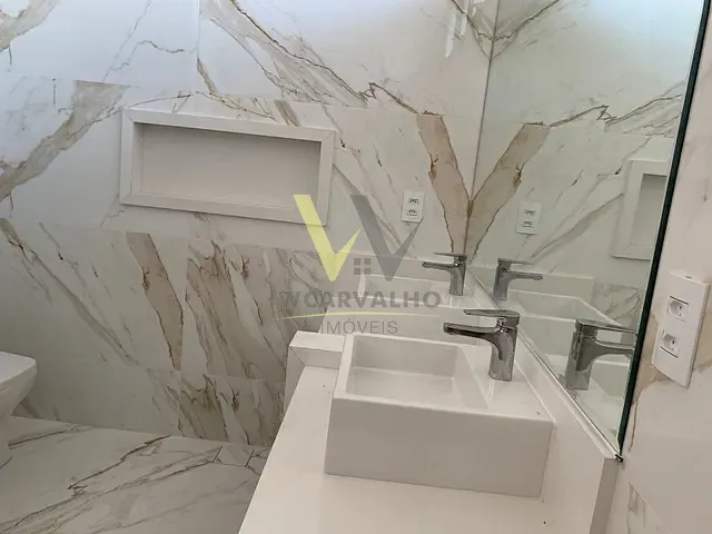 Casa com 382m² 3 quartos e 3 banheiros, à venda, no bairro Cond. Gaudi em Anápolis