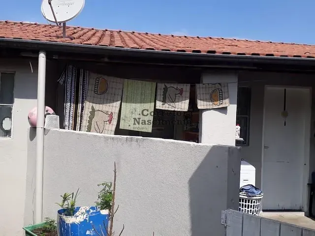 Casa com 300m² 5 quartos e 3 banheiros, à venda, no bairro Conjunto Residencial Trinta e Um de Marco em São José dos Campos