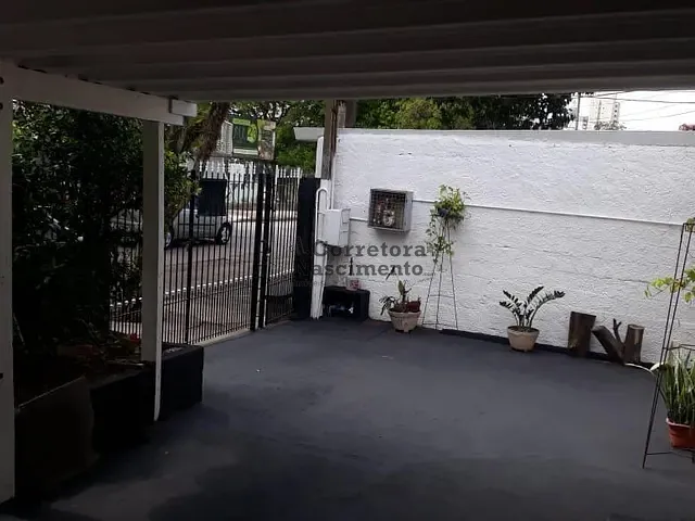 Casa com 300m² 5 quartos e 3 banheiros, à venda, no bairro Conjunto Residencial Trinta e Um de Marco em São José dos Campos