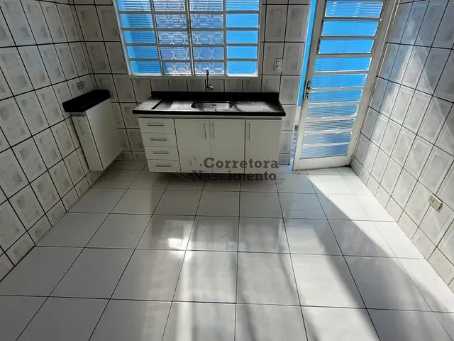Casa com 150m² 2 quartos e 1 banheiro, à venda, no bairro Cidade Salvador em Jacareí