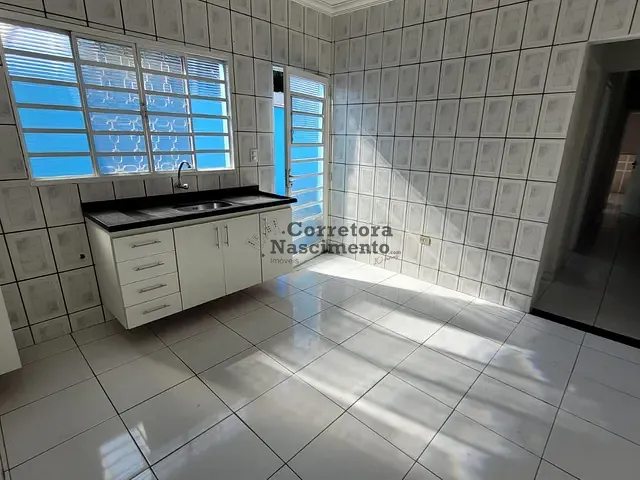 Casa com 150m² 2 quartos e 1 banheiro, à venda, no bairro Cidade Salvador em Jacareí