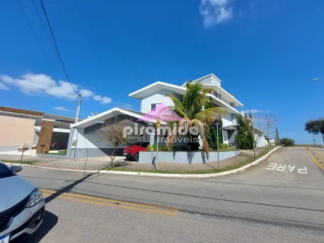 Casa com 290m² 4 quartos e 4 banheiros, à venda, no bairro Condomínio Residencial Mantiqueira em São José Dos Campos