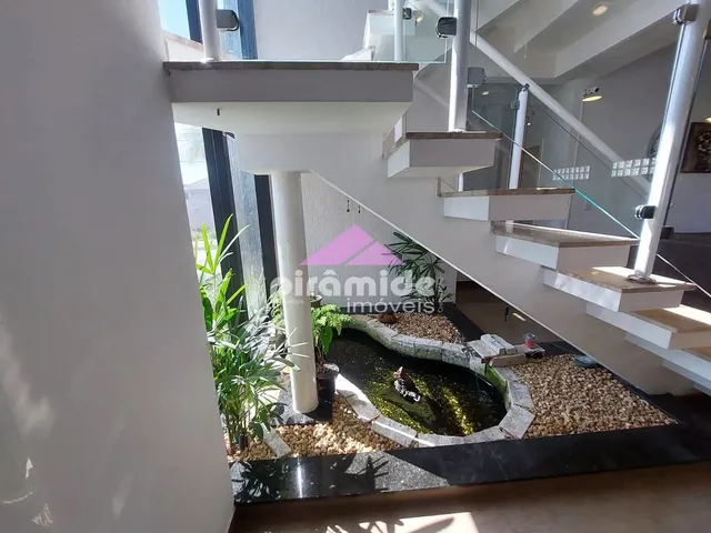 Casa com 290m² 4 quartos e 4 banheiros, à venda, no bairro Condomínio Residencial Mantiqueira em São José Dos Campos