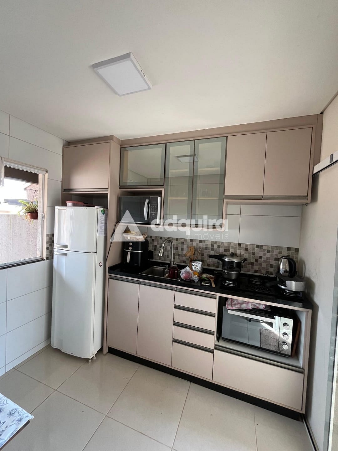 Casa à venda com 3 quartos, 10m² - Foto 7
