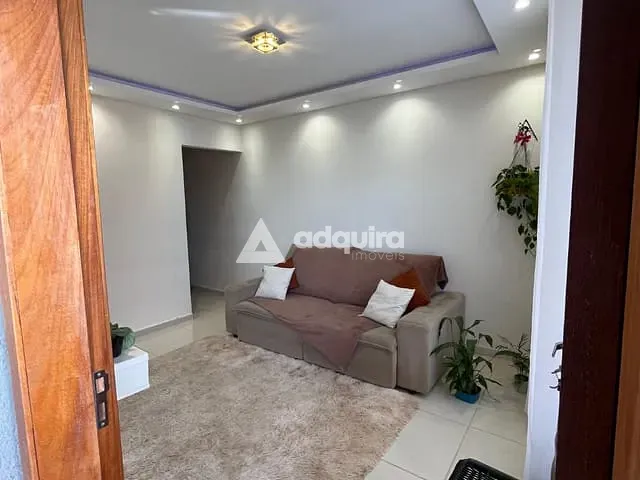 Casa 3 quartos e 1 banheiro, à venda, no bairro Cará-Cará em Ponta Grossa