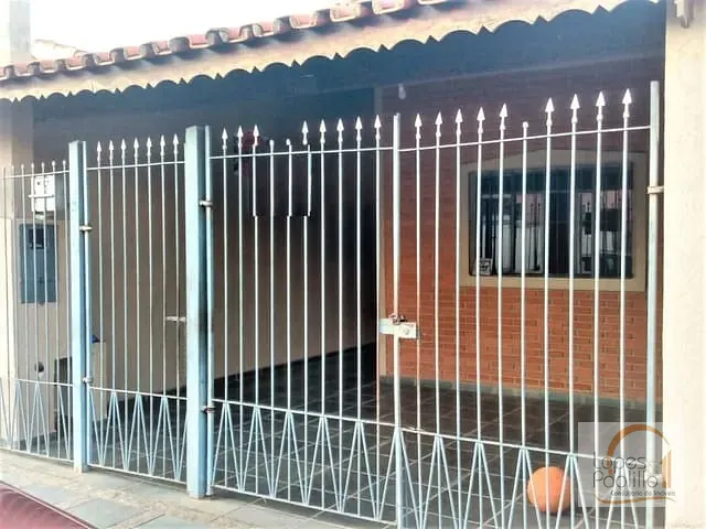 Casa com 150m² 3 quartos e 2 banheiros, à venda, no bairro Jardim do Alvinópolis em Atibaia