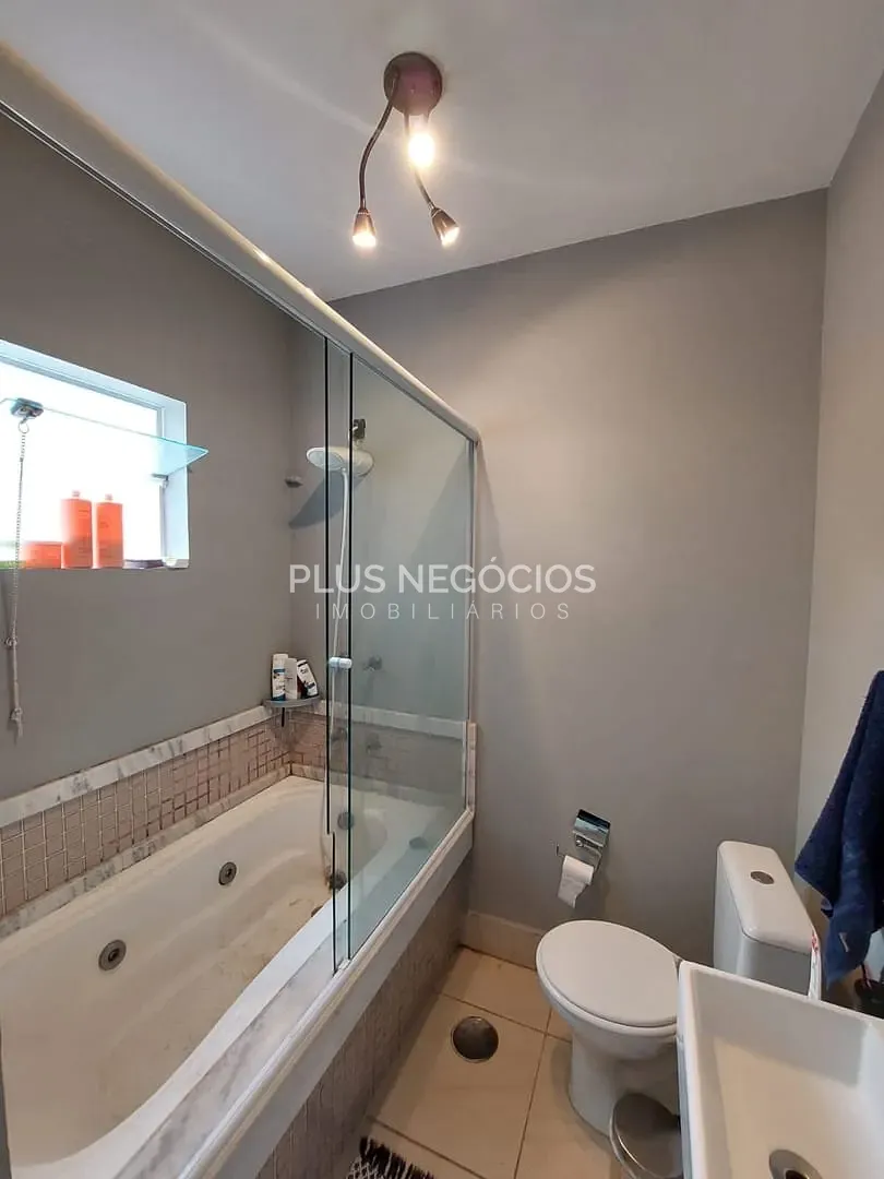 Casa, 4 quartos, 260 m² - Foto 9