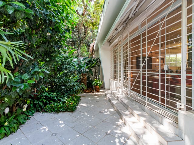 Foto do Casa - Casa tipo para venda em Vila Madalena com 3 quartos, sendo 3 suítes, 180m² | Lares e Andares Imóveis