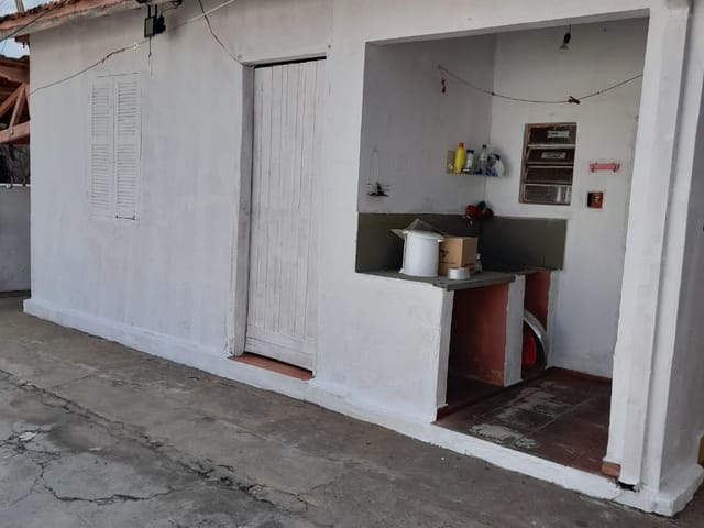 Casa com 370m² 3 quartos e 2 banheiros, à venda, no bairro Centro em Pindamonhangaba