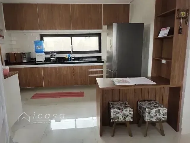Casa com 270m² 4 quartos e 5 banheiros, à venda, no bairro Bandeira Branca em Jacareí